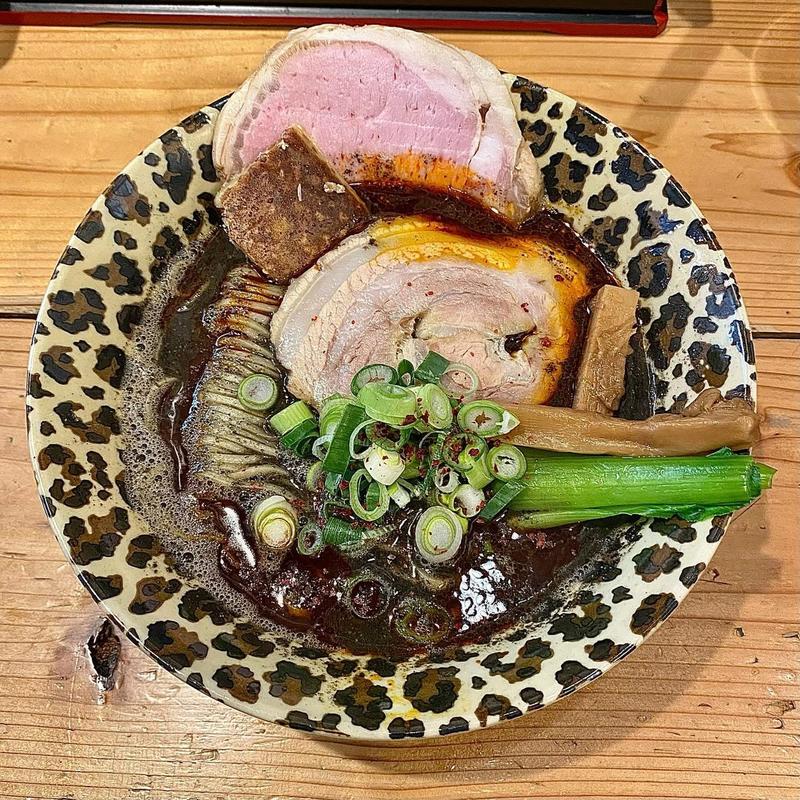 胡麻二犀 ガリバタ やわらか豚バラチャーシュー(極麺 青二犀 （ゴクメン アオニサイ）)