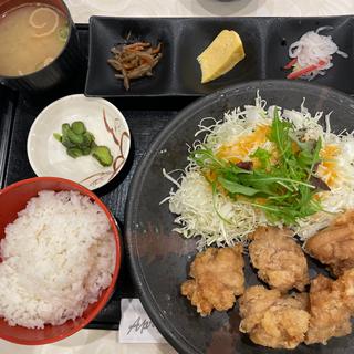 鶏唐揚げ定食(レストラン アプリコット)