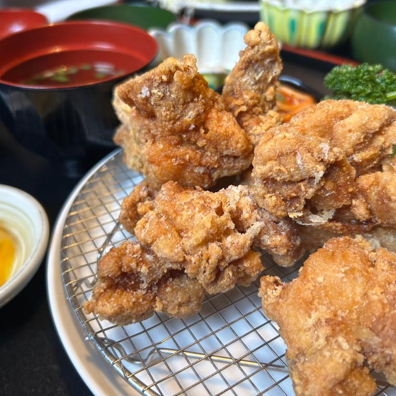 鶏の唐揚げ定食(酒肴かず葉 )