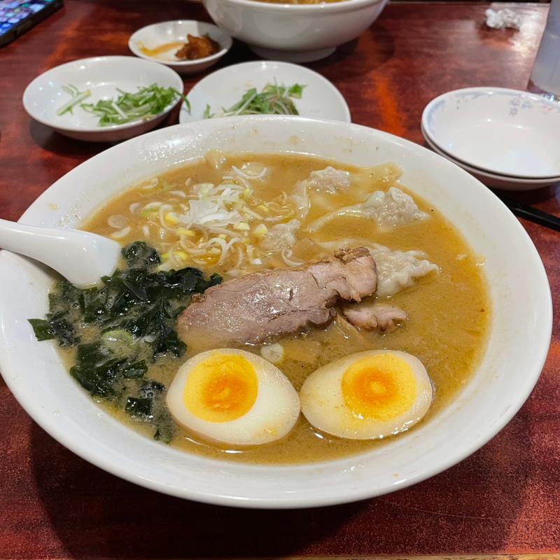わんたん麺(ビックラーメン虎ノ門店)