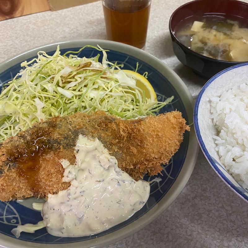 紅サケフライ定食（天然）(小六)