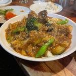 牛ももの赤ワイン煮込み(アネロ （anello）)