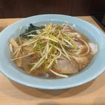 醤油ネギラーメン(うまいやばいラーメンショップ八峯)