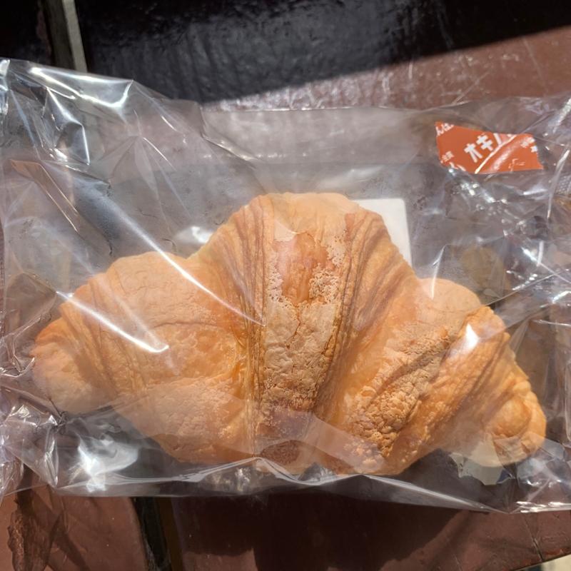 クロワッサン(オギノパン 本社工場直売店)