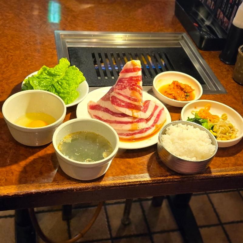 黄金カルビ定食(焼肉 白雲台 鶴橋駅前店 （ハクウンダイ）)