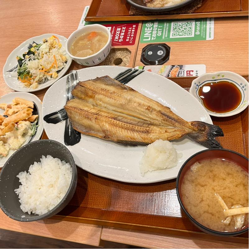 ふっくらジューシー！ホッケの開き定食(旬彩うちごはん 菜々家 御幸町店)