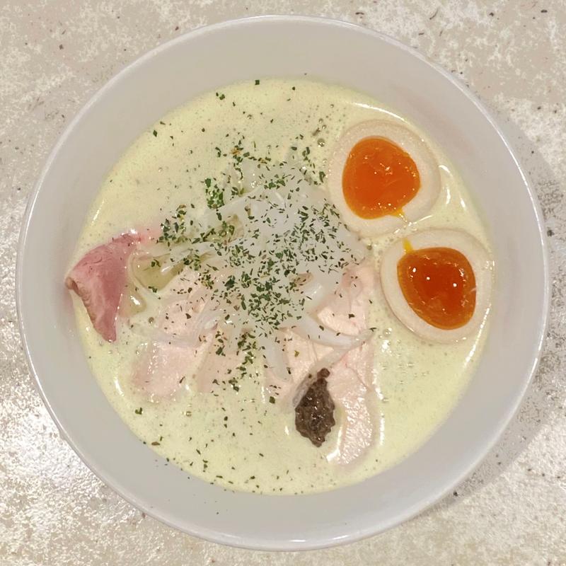 鶏白湯らーめん(熱田味噌拉麺ぶりゆ)