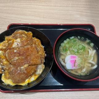 カツとじ丼ミニうどん付き