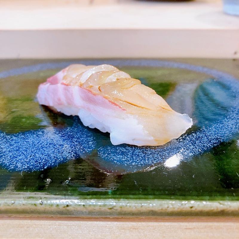 真鯛（おまかせランチコース）(鮨黒郷)