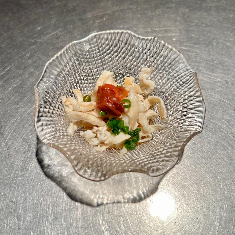 鶏皮ポン酢梅肉添え(ぴくるす )