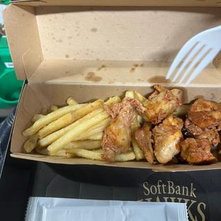 鶏もも焼き＆ポテト(エルボラーチョ PayPayドーム店)