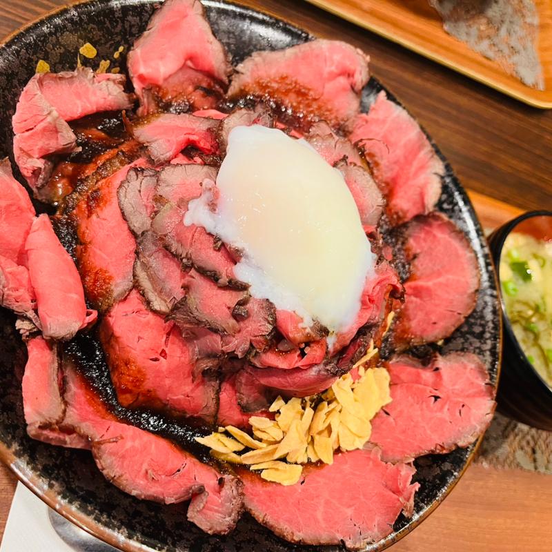 ローストビーフ丼（大盛）(ローストビーフひだまり)