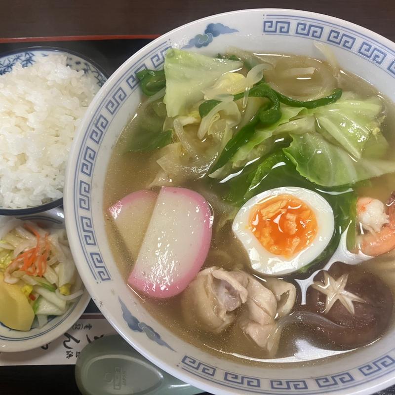 五目ラーメン+半ライス(ちんや食堂 )