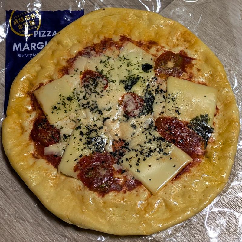 成城石井自家製モッツァレラとパルミジャーノのピッツァマルゲリータ1枚(成城石井 ららテラス 武蔵小杉店)