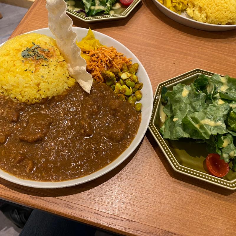 スパイシービーフカレーセット(カンテグランデ バル)