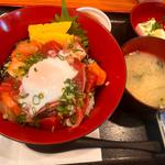 海鮮丼(伊勢屋)