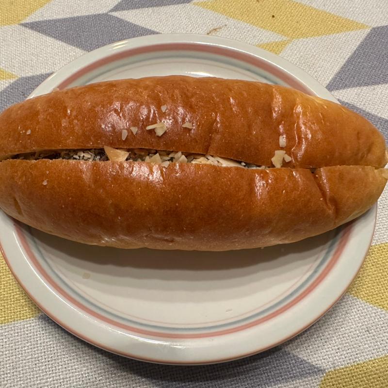 ヘーゼルナッツコッペ(ローゲンマイヤー 西宮北口店)