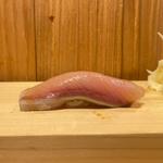 天然ぶり(鮨屋とんぼ 栄店)