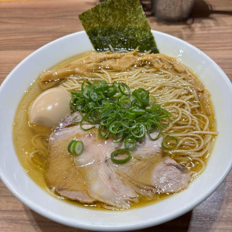 塩ラーメン 味玉(らーめん にじいろ)