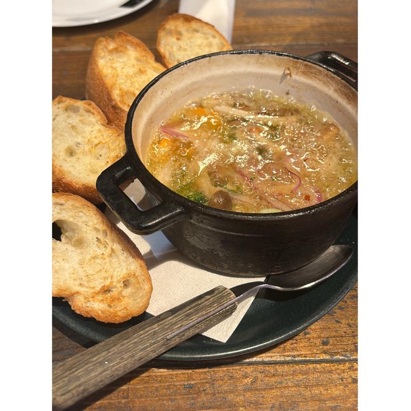 小海老とキノコのアヒージョ(THE BROOKLYN CAFE　 金山店 （ザ ブルックリンカフェ）)