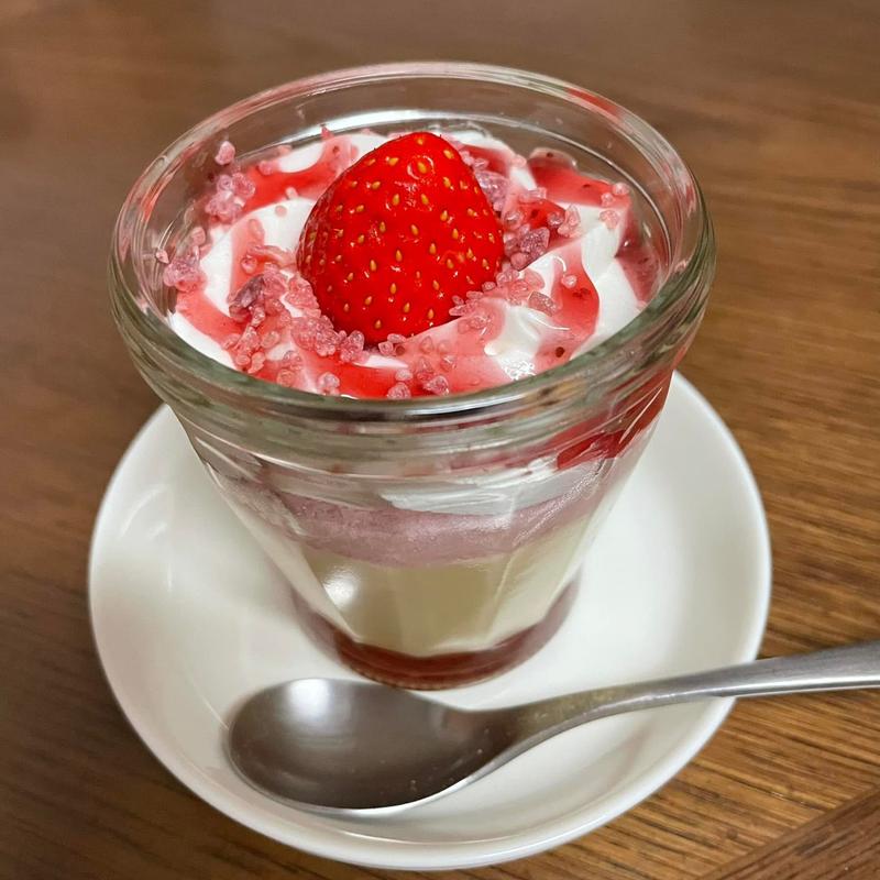 イチゴのプリンパフェ(モロゾフ 東急たまプラーザ店)