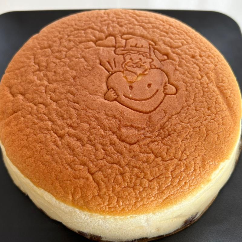 焼きたてチーズケーキ(ホワイトデー焼印)(りくろーおじさんの店 彩都の森店)