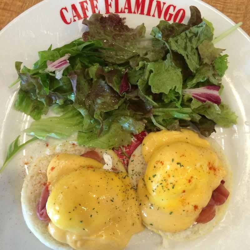 NYスタイルのエッグベネディクト(CAFE FLAMINGO)