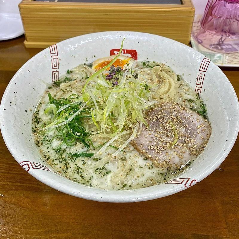 塩らーめん 中盛 麺210g(らーめん 弥七 )