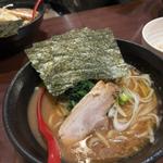 しょうゆらーめん(横浜家系らーめん 三元 すすきの店)