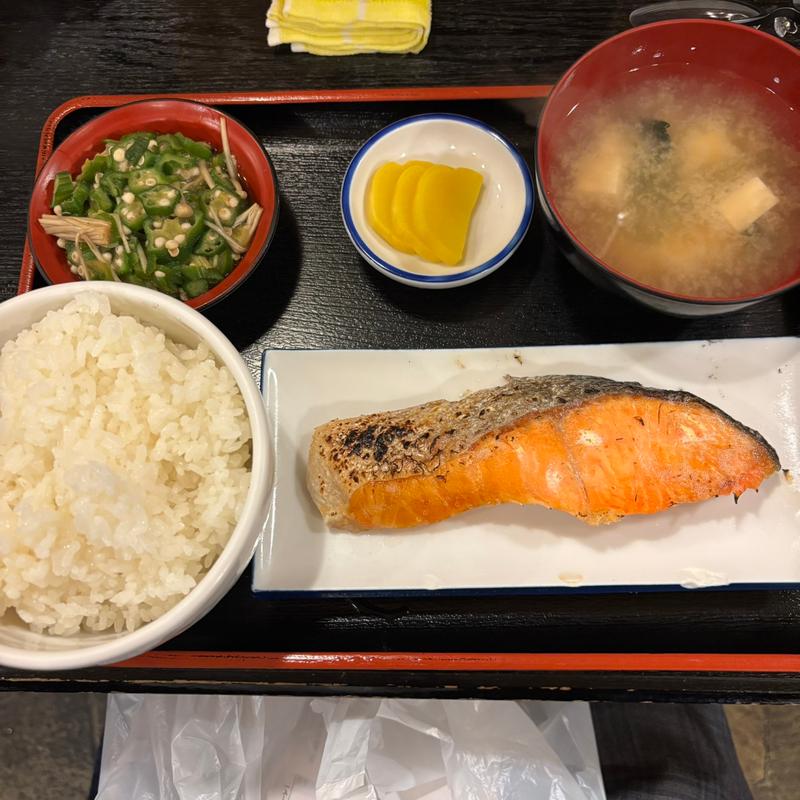 焼き鮭定食(もみじ)
