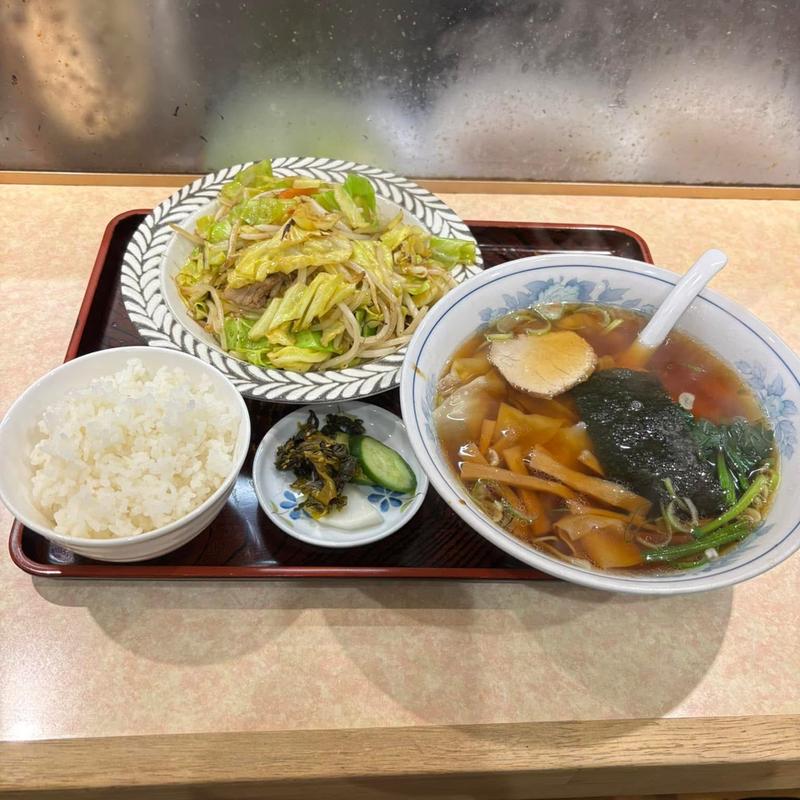 野菜炒め ワンタン付き(中華料理 香新)