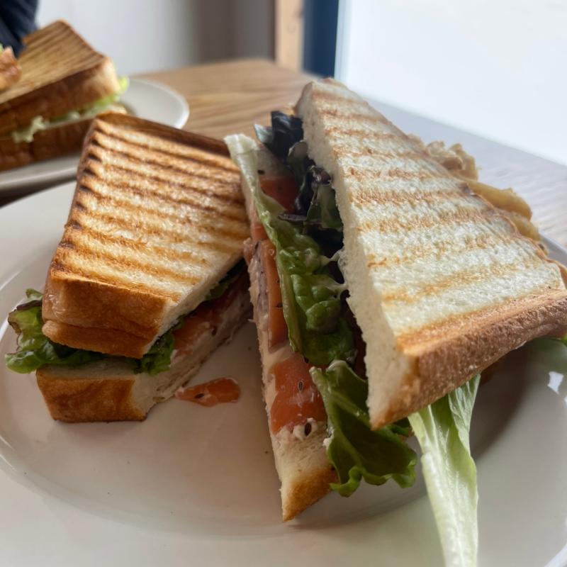 スモークサーモン（道産）&クリームチーズ(真狩BASE Breakfast&Sandwich)