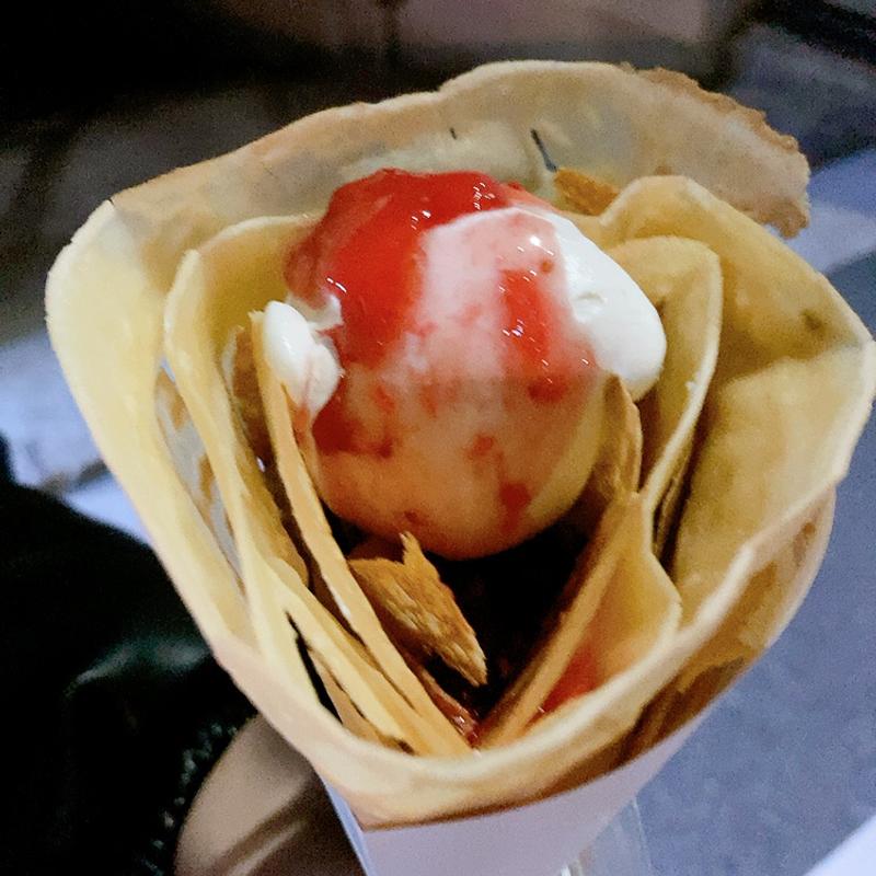 イチゴソースにアイス(真夜中までクレープ)