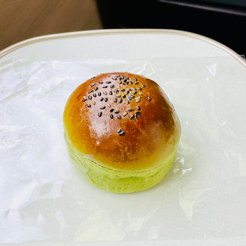 よもぎあんぱん(こころにあまいあんぱんやＪＲ名古屋駅店)