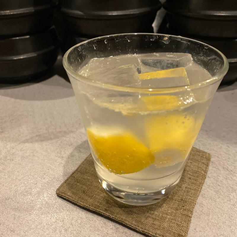 自家製レモンスカッシュ(豆腐屋料理店 四方八方(ヨモヤモ))