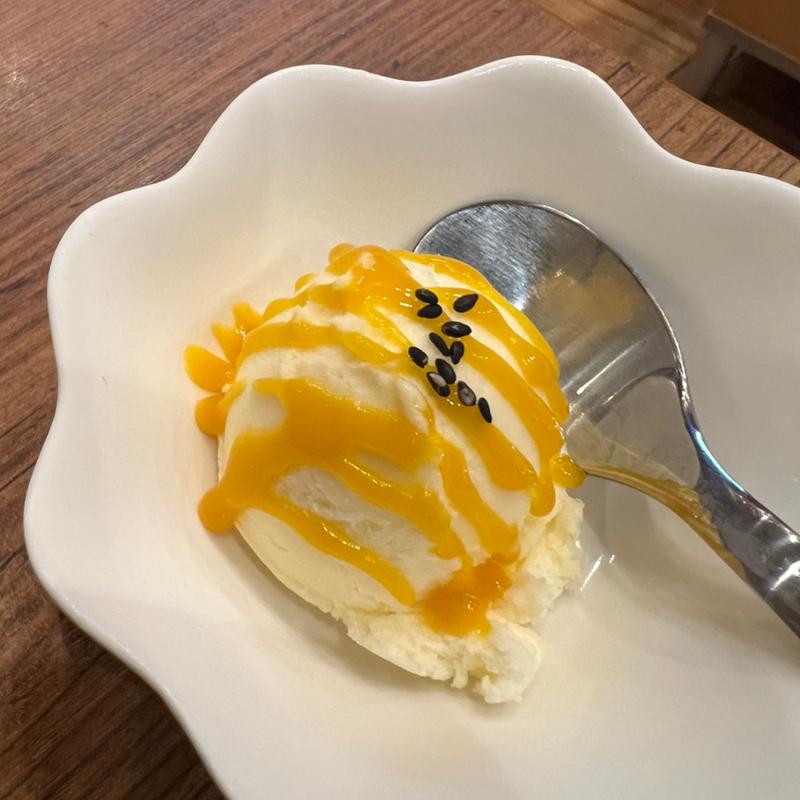 マンゴーソースのアイス(Aasa アーサ)