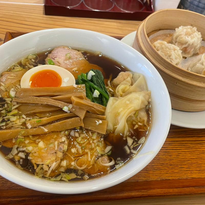 チャーシュー雲呑麺と香港焼売(海老入り)(千成亭)