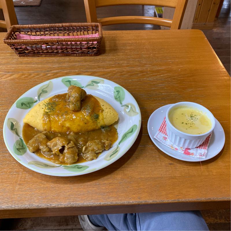 チキンカレーオムライス M (サラダorスープ、ドリンク付)(みるくカフェ )