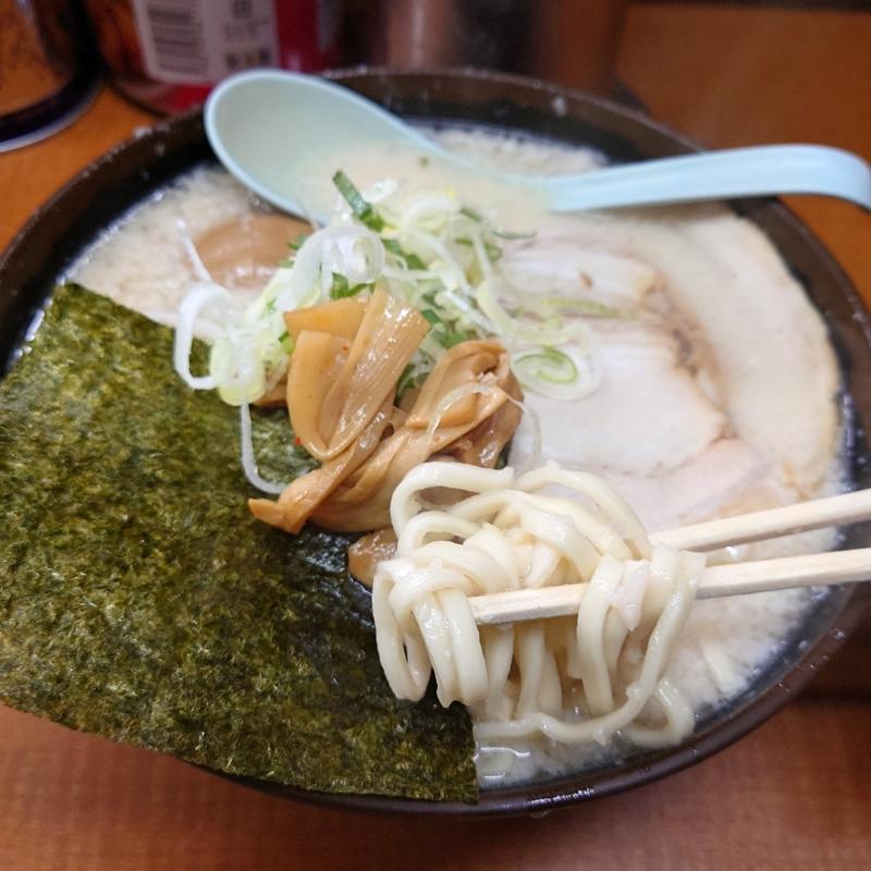 ラーメン(屋台ラーメン とんこつ貴生 稔台店 （たかお）)