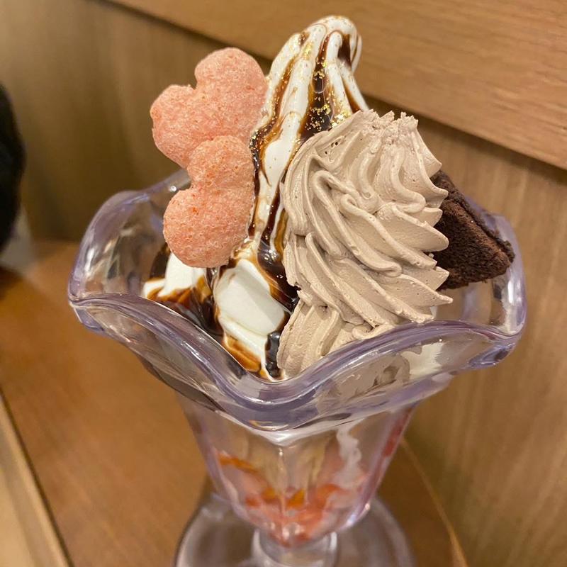 リッチガトーショコラ&ストロベリーパフェ(サンマルクカフェ 住友不動産新宿グランドタワー店)