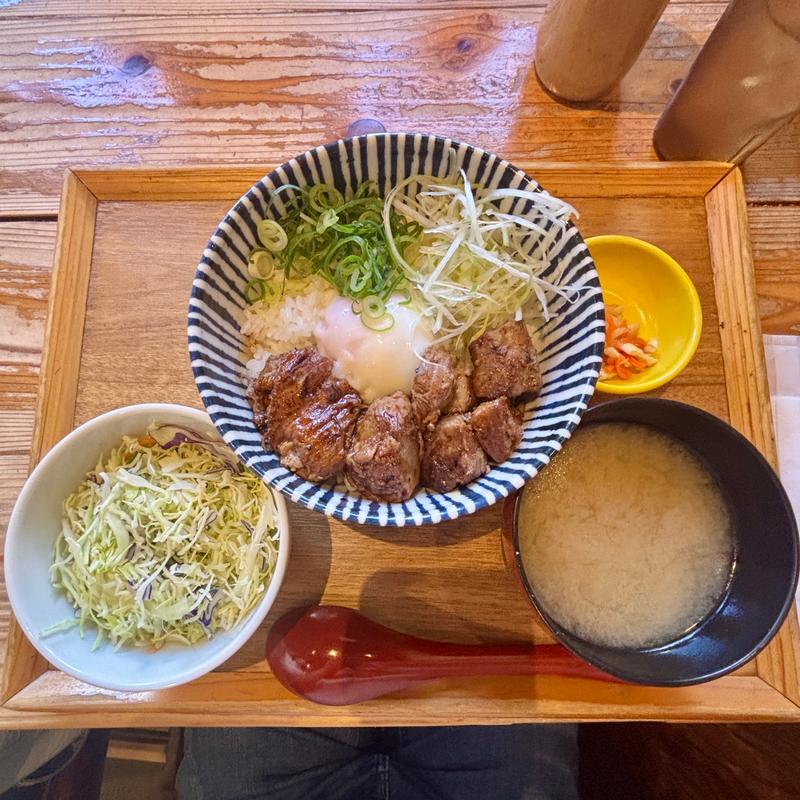 黒ぶたチャーシュー丼温玉乗せ(黒ぶたや アトレ大井町)