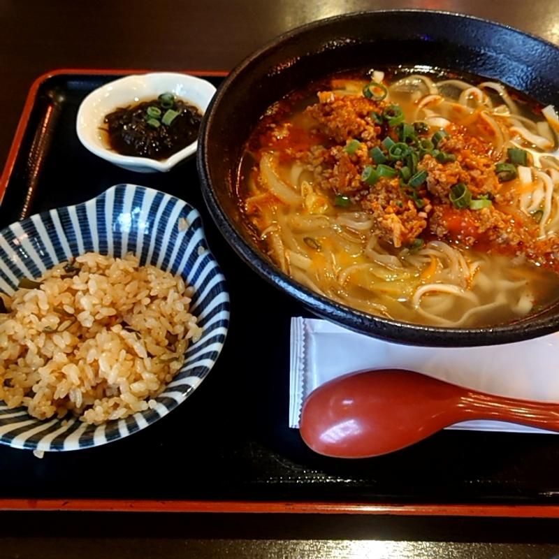辛み担々そば定食(沖縄台所 くわっち〜家)