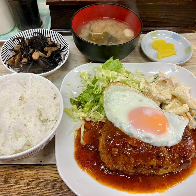ハンバーグ定食(お食事 樹)