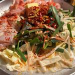 屋台のとんこつ旨辛鶏鍋(屋台屋 博多劇場 大手町店)
