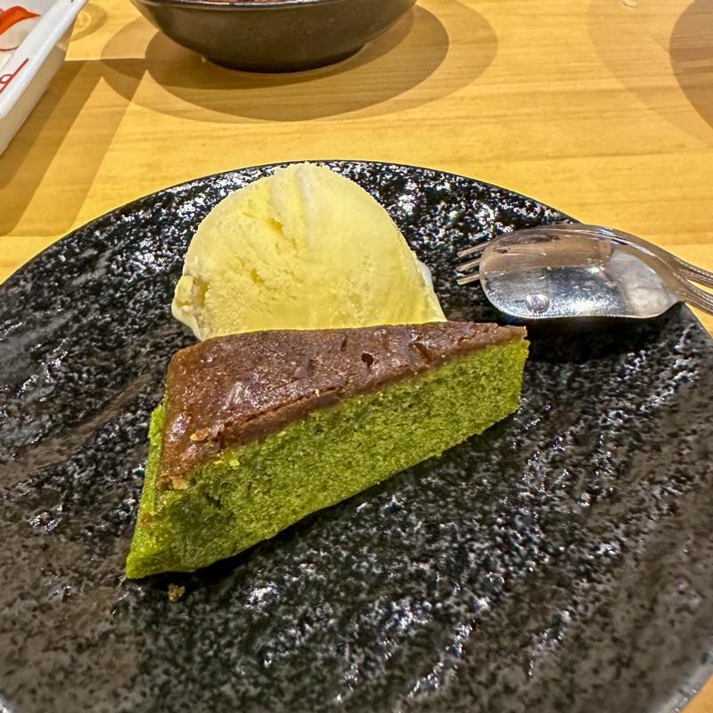 抹茶ブラウニー バニラアイス添え(名古屋 かに銀 名駅店)