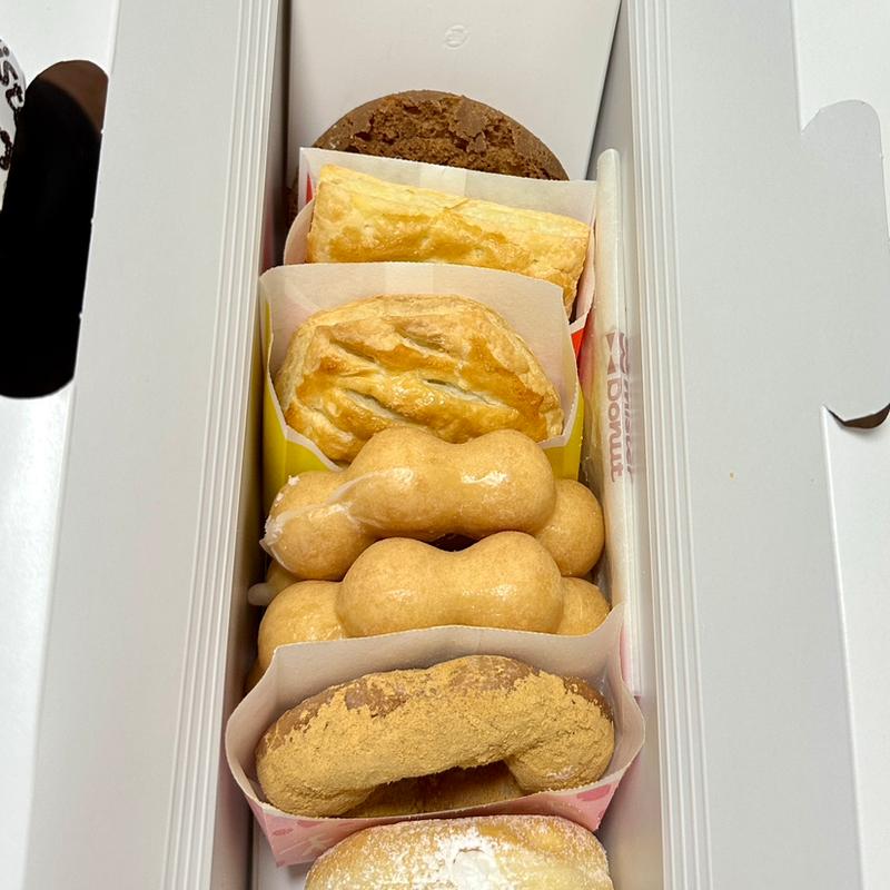 台湾胡椒餅風パイ、エビグラタンパイ、エンゼルクリーム、オールドファッション、桜もちっと 黒須きなこ(ミスタードーナツ イトーヨーカドー曳舟ショップ)