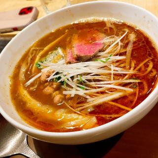 根室の地酒『北の勝』の酒粕と根室産タラバ蟹の味噌拉麺(西洋料理・麺 ヌイユ)