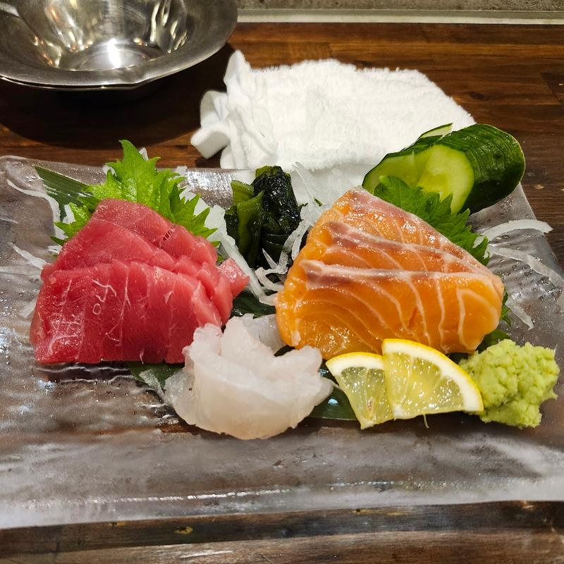 刺身3点盛り(居酒屋 くぅ)