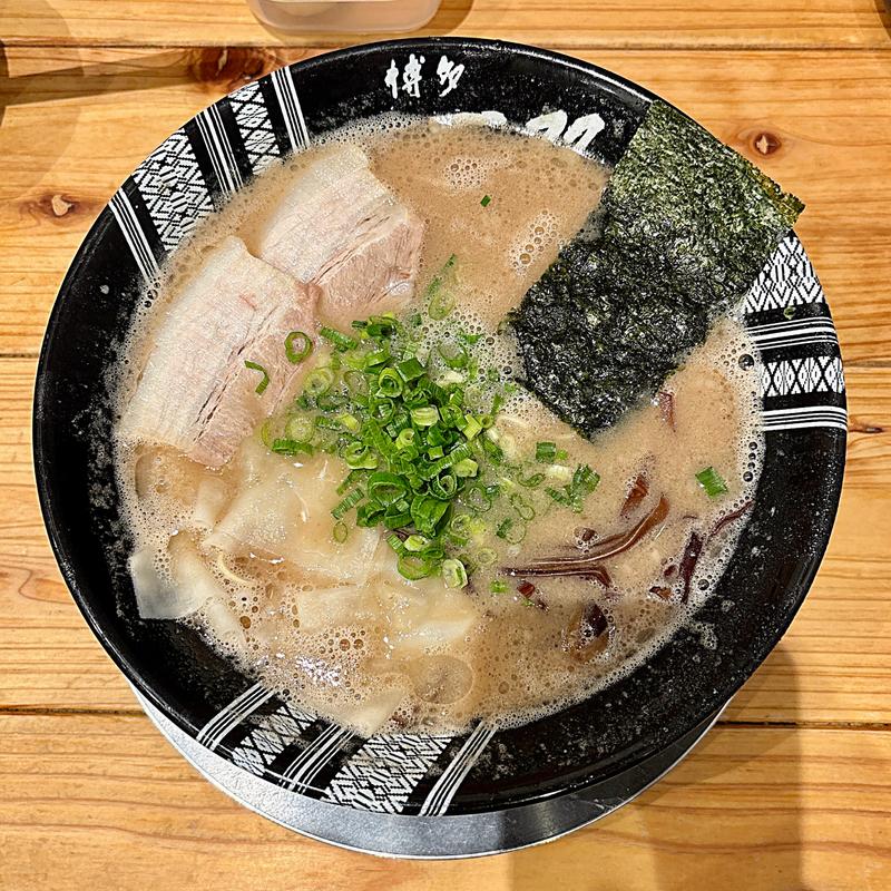 ワンタンメン(博多一双 新横浜ラーメン博物館店)