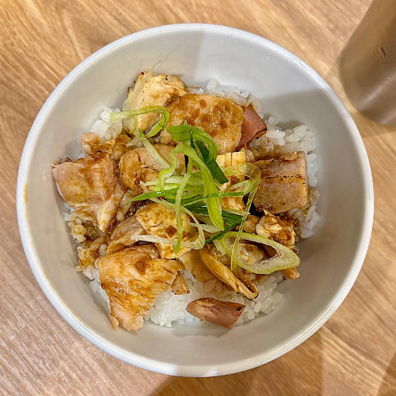 豚＆鶏のチャーめしわさび醤油(自家製麺250)